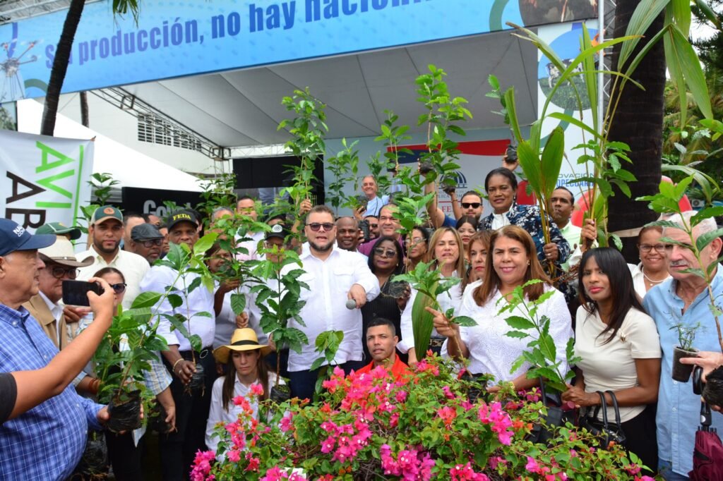 FEDA destaca siembra de 5.2 millones de plántulas y alcance nacional de sus programas agropecuarios